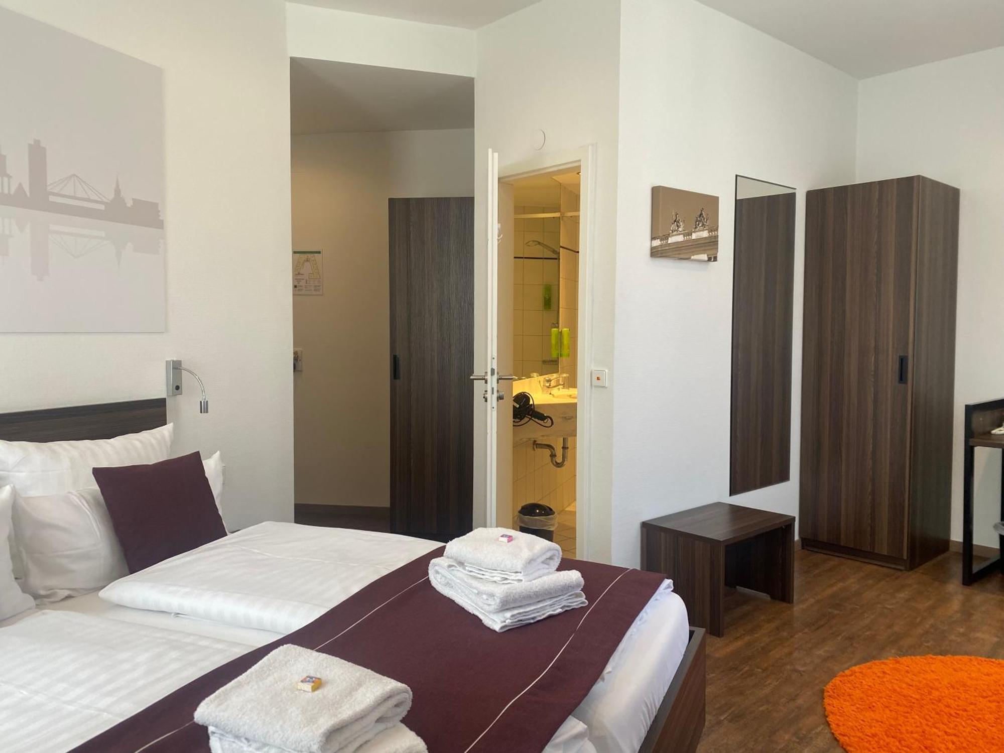 Hotel Sevendays